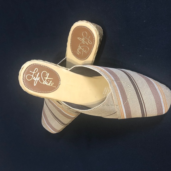 Women's Tan, Yellow and Brown textile mules, size 6 M - Picture 7 of 10